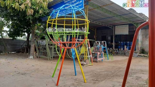 SuplierMainan Outdoor Bola Dunia Standar