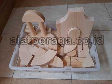 Jual Murah Balok PDK Warna di Aceh Barat Daya