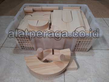 Distributor Balok PDK Natural Pinus di Kotabaru