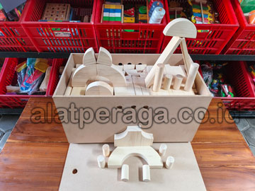 Distributor Balok PDK Natural Pinus di Lombok Tengah