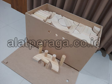 Distributor Balok PDK Natural Pinus di Mandailing Natal