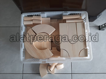 Distributor Balok PDK Natural Pinus di Pasangkayu
