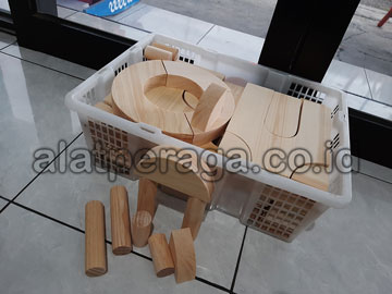 Distributor Balok PDK Natural Pinus di Pohuwato