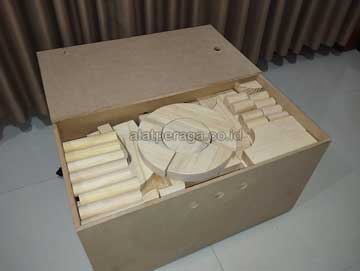 Distributor Balok PDK Natural Pinus di Seram Bagian Timur