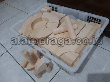 Distributor Balok PDK Natural Pinus di Sorong Selatan