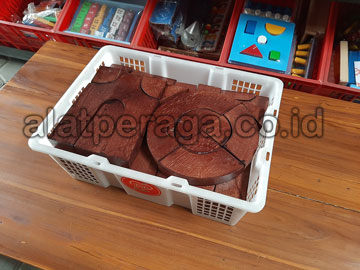 Distributor Balok PDK Plitur Pinus di Morowali