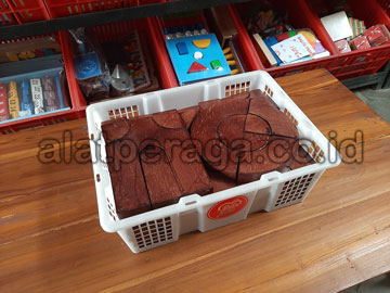 Distributor Balok PDK Plitur Pinus di Ogan Komering Ulu Timur