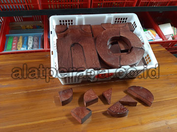 Distributor Balok PDK Plitur Pinus di Pasaman