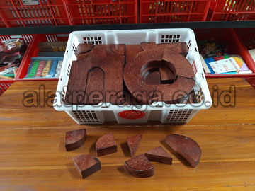 Distributor Balok PDK Plitur Pinus di Sigi