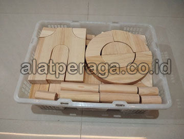 Jual Balok PDK Natural Pinus di Barito Timur