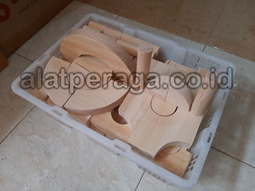 Jual Balok PDK Natural Pinus di Palangkaraya