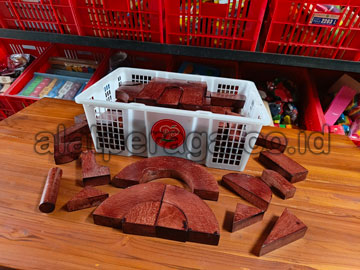 Jual Balok PDK Plitur Pinus di Manggarai