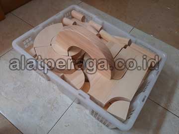 Jual Murah Balok PDK Natural Pinus di Balangan