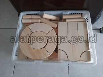 Produsen Balok PDK Natural Pinus di Halmahera Tengah