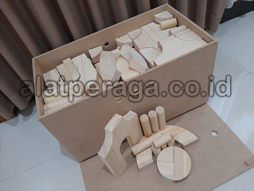 Produsen Balok PDK Natural Pinus di Maluku Barat Daya