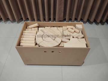 Produsen Balok PDK Natural Pinus di Seram Bagian Barat