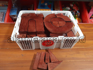 Produsen Balok PDK Plitur Pinus di Sorong