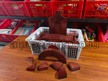 Produsen Balok PDK Plitur Pinus di Supiori