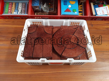 Produsen Balok PDK Plitur Pinus di Wajo