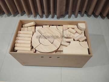 Toko Balok PDK Natural Pinus di Ambon