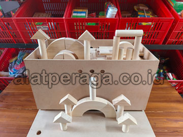 Toko Balok PDK Natural Pinus di Deiyai