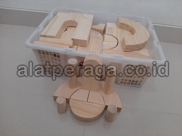 Toko Balok PDK Natural Pinus di Lingga