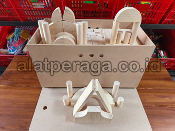 Toko Balok PDK Natural Pinus di Lombok Timur