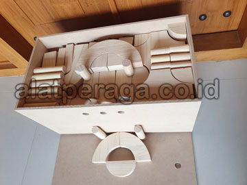 Toko Balok PDK Natural Pinus di Tolikara