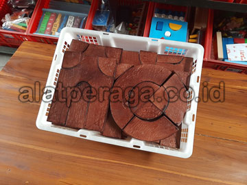 Toko Balok PDK Plitur Pinus di Luwu Utara