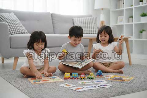 10 Manfaat Alat Peraga Edukatif untuk Perkembangan Anak