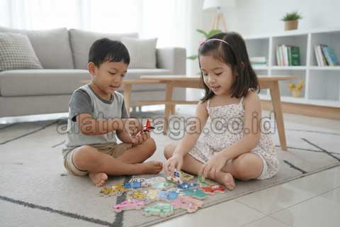 Kegunanaan atau Fungsi Alat Peraga Edukatif