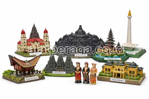 Alat Peraga Edukatif IPS Miniatur Bangunan dan Situs Bersejarah
